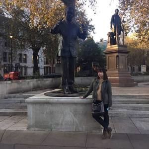 Meet your Posher, Em